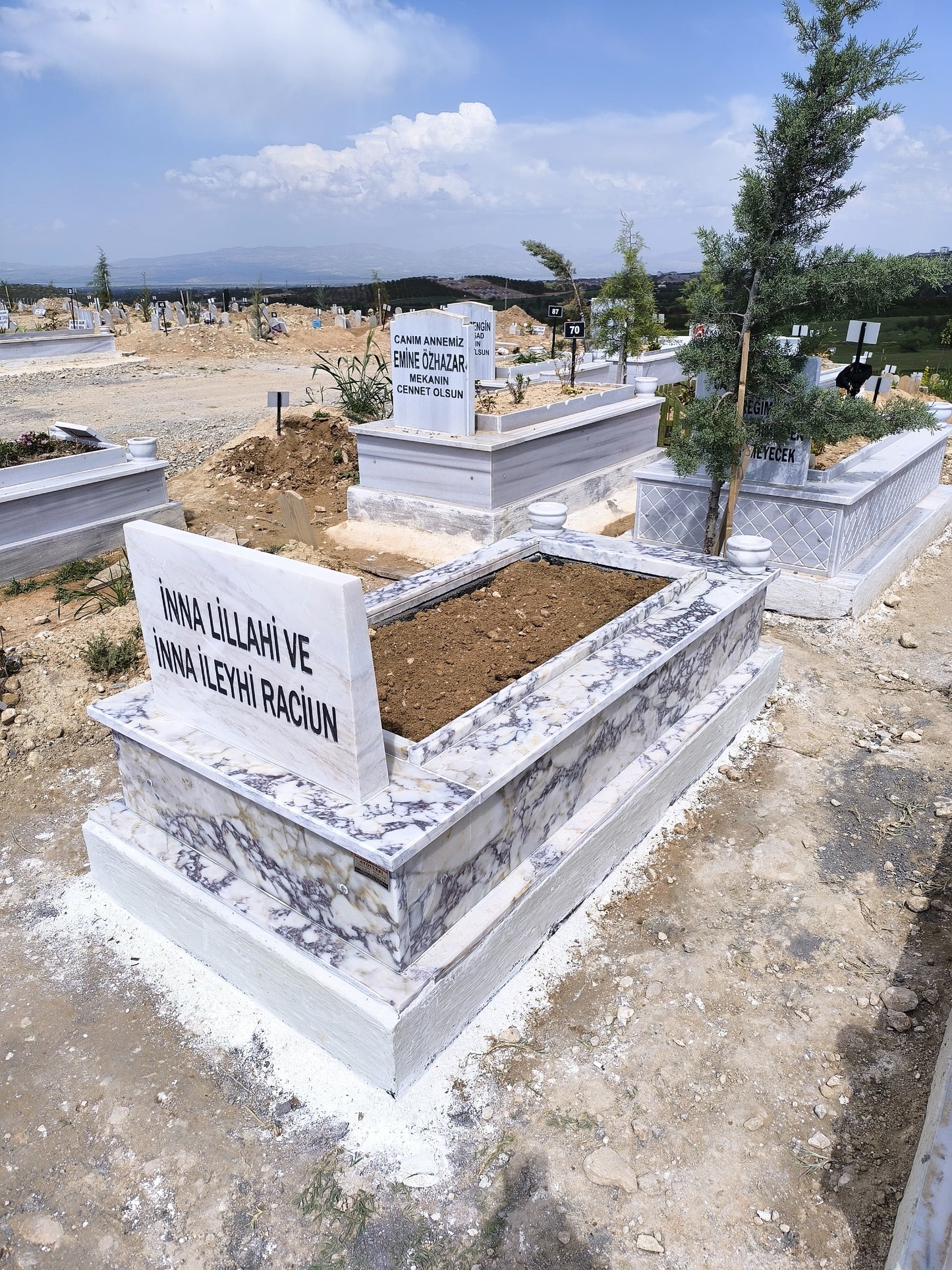 Menekşe Mezar Modeli