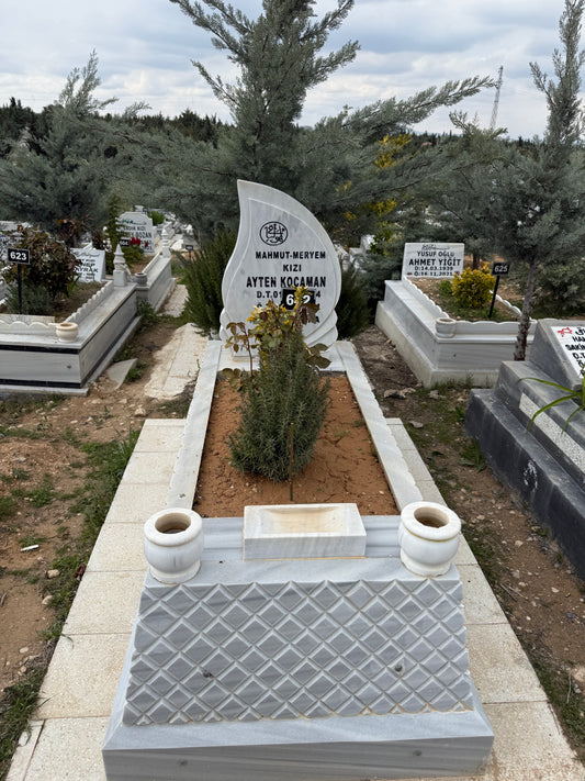 Baklava İşlemeli Mezar Modeli