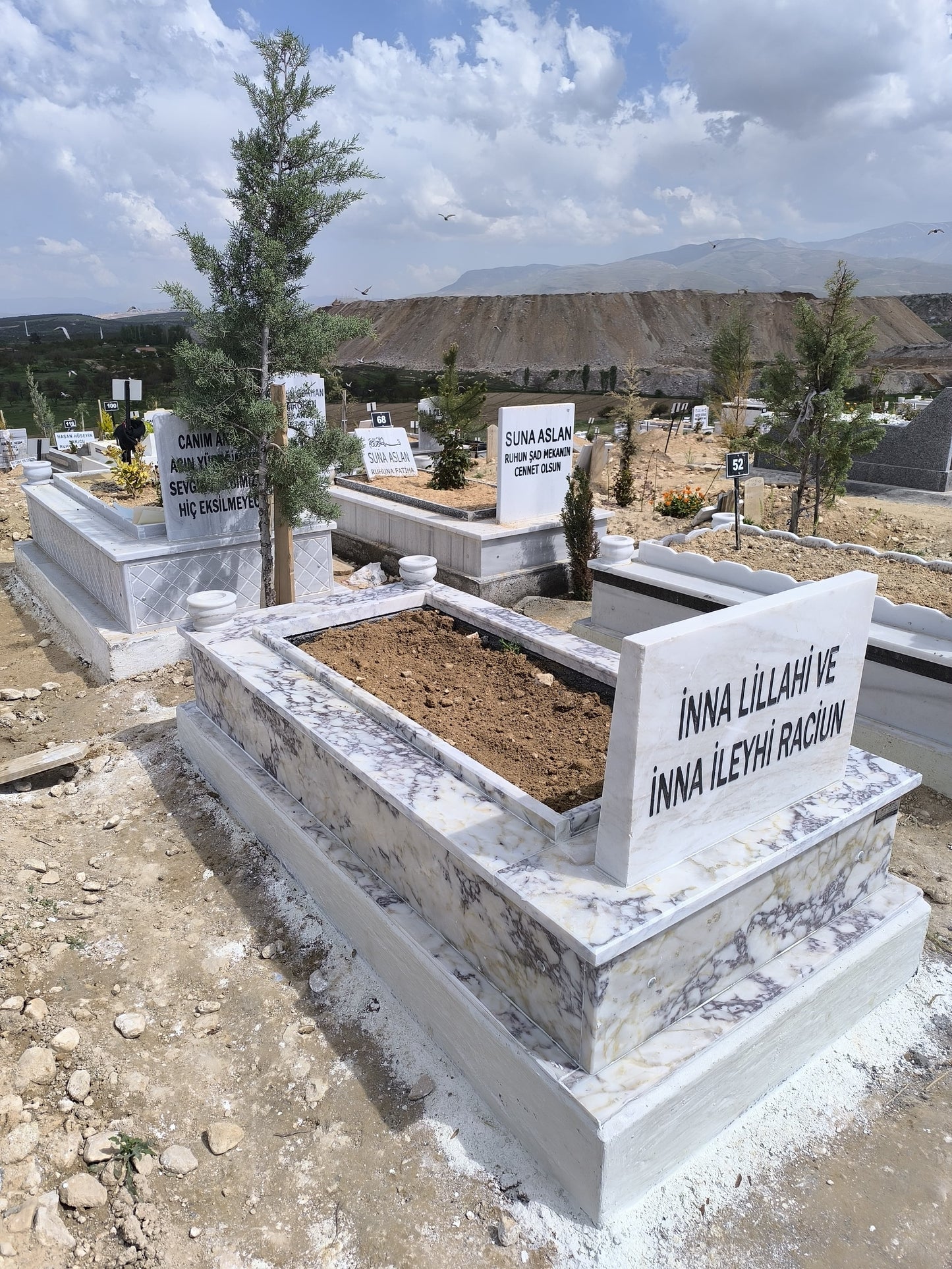 Menekşe Mezar Modeli